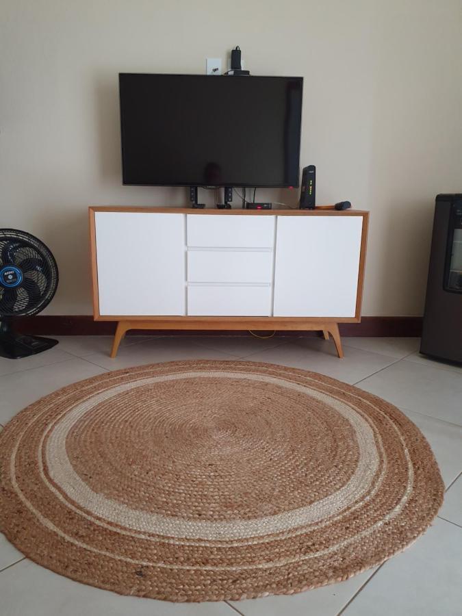 Casa De 3 Quartos Em Em Geriba